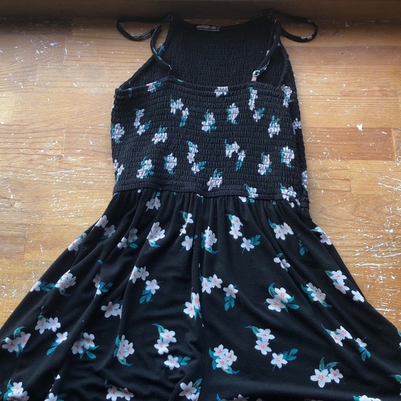 Hollister black floral romper - Picture 3 of 3